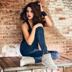 Selena Gomez - Adios